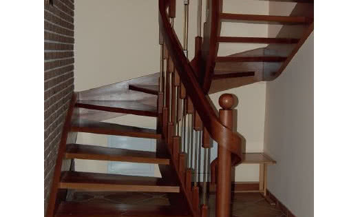 Adaptacja poddasza - schody