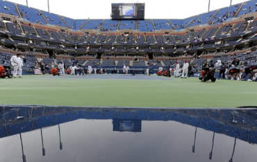 Miliony dolarów na zadaszenie kortu tenisowego