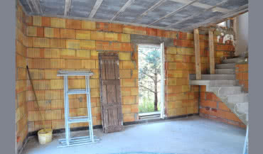 Jak przygotować się do tynkowania domu? 