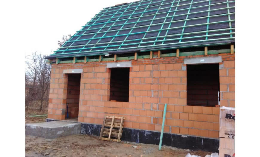 Zabezpieczenie nieukończonej budowy na zimę