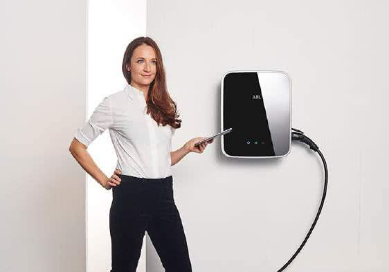 Jednostanowiskowa stacja ładowania pojazdów elektrycznych eMH3 SINGLE 22kW