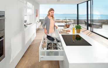 Jak urządzić kuchnię w sposób nowoczesny i praktyczny?