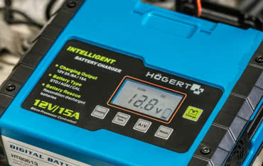 Jaki wybrać prostownik? Rodzaje prostowników samochodowych