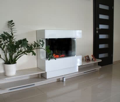 Kominki Optiflame z obudowami malowanymi na wysoki połysk