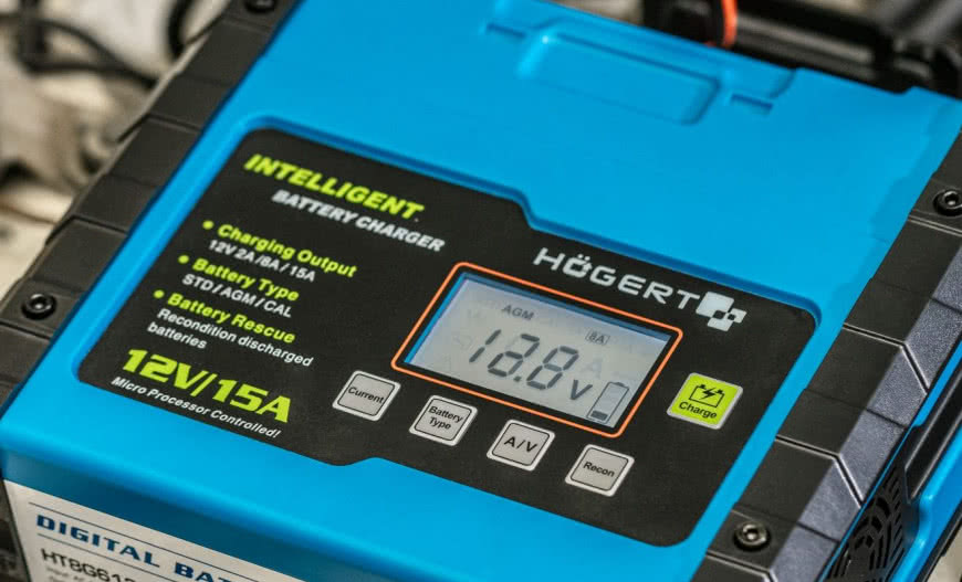 Jaki wybrać prostownik? Rodzaje prostowników samochodowych