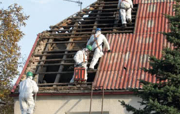 Usuwanie pokryć dachowych z azbestu - stan prawny i finansowanie