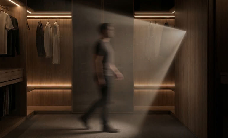 Dyskretne sterowanie oświetleniem w meblach - przegląd nowoczesnych rozwiązań