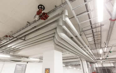 Wentylacja w obiektach budowlanych i przemysłowych. Jak zabezpieczać przewody instalacyjne?