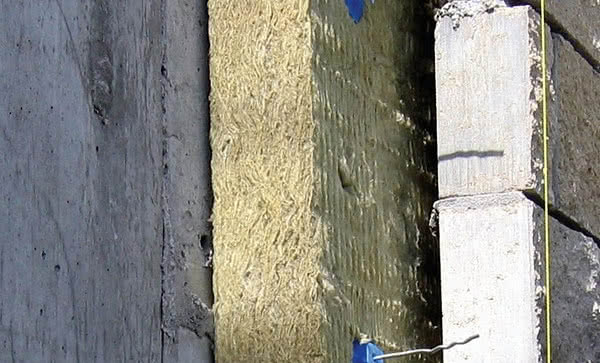 Akumulacyjność cieplna ścian