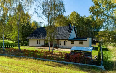 Co położyć na dachu, aby poprawić wygląd budynku?