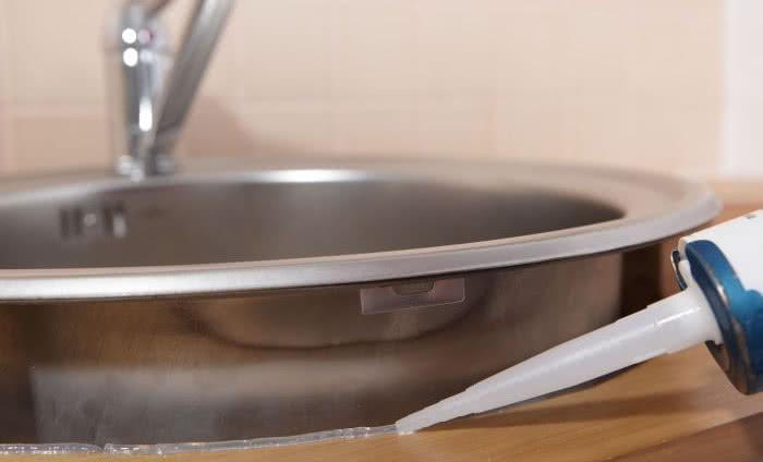 Pomoc zamknięta w poręcznej tubie