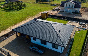 Dach kopertowy – konstrukcja, wady i zalety pokrycia czterospadowego