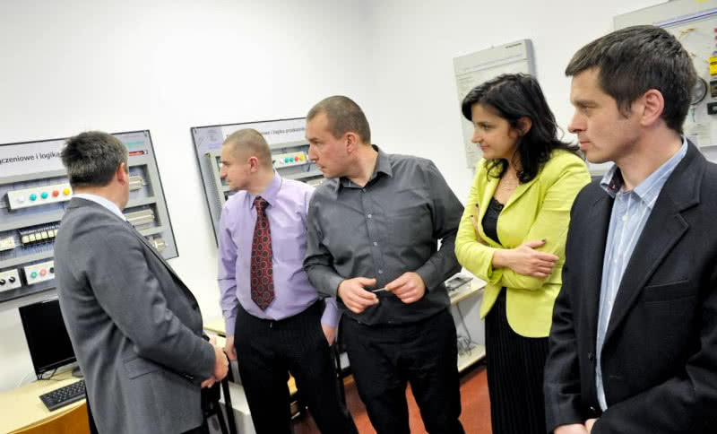 Schneider Electric otworzyła superlaboratorium dydaktyczne na Politechnice Opolskiej