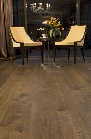 Podłoga Dąb w ciemnym oleju