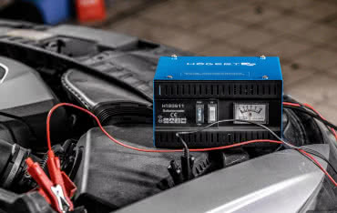 Jak prawidłowo ładować akumulator samochodowy?