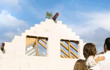 Wybór materiału na ściany. Porównanie systemów YTONG oraz IZODOM