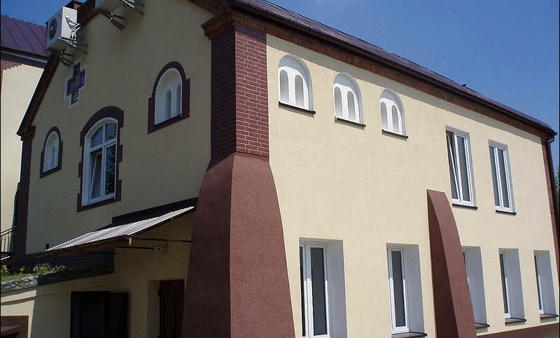 Jak dbać o elementy ozdobne i detale architektoniczne?