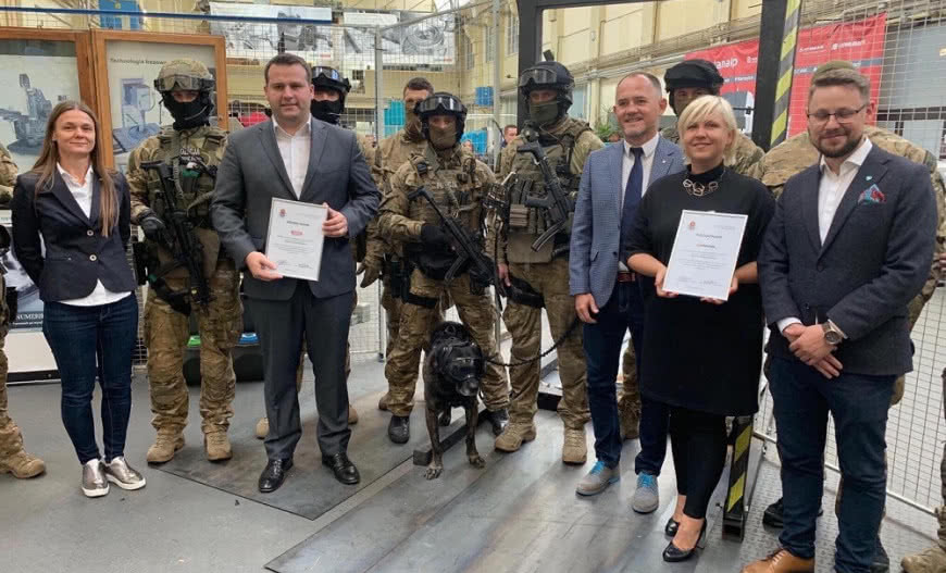 Aluplast zaangażowany w akcję Fundacji Wsparcia Policjantów