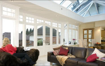 Jak wybrać szyby do okien dachowych?