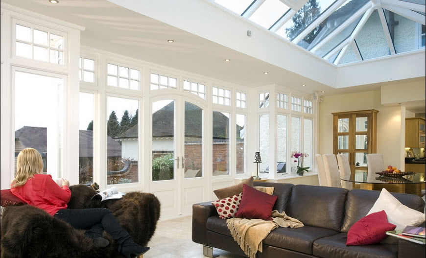 Jak wybrać szyby do okien dachowych?