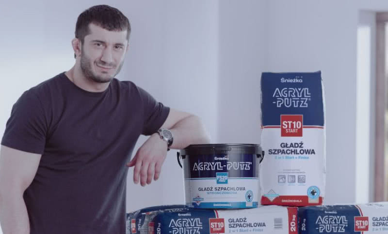 Druga odsłona kampanii reklamowej Śnieżka ACRYL-PUTZ® z Mamedem Khalidovem