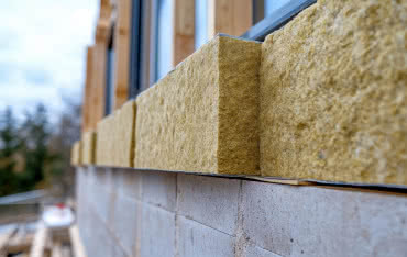 Jaka wełna na ściany zewnętrzne? Sprawdź, którą wybrać