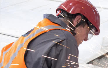 Hełm ATRA 20 z wizjerem wewnętrznym