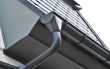 Jakie rynny wybrać - plastikowe czy metalowe?