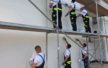 Elewacja odporna na zabrudzenia i porastanie – Weber prezentuje innowacyjne tynki