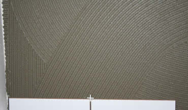 Jak prawidłowo wykonać montaż płytek ceramicznych?