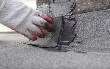 Naprawa uszkodzonego dachu