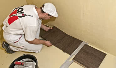 Jak dobrać klej do płytek ceramicznych na posadzkę z ogrzewaniem podłogowym?