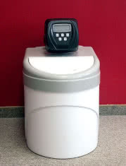 Zmiękczacz wody - zmniejsza m.in. twardość wody, chroniąc urządzenia AGD przed zniszczeniem