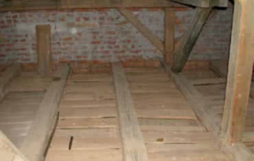 Kapitalny (pełny) remont stropu drewnianego