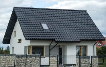 Dach dwuspadowy – najważniejsze zalety