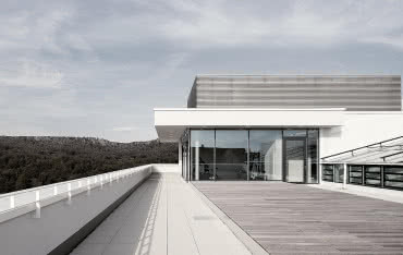 Attyka i konstrukcja dachu – jak uniknąć mostków cieplnych i strat energii?