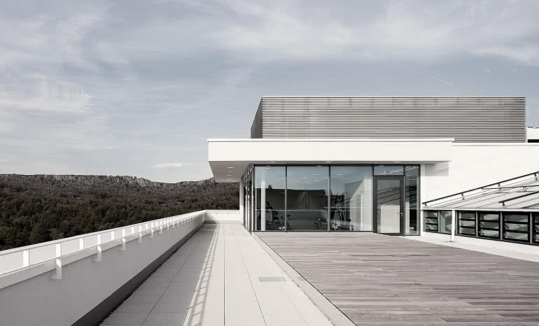 Attyka i konstrukcja dachu – jak uniknąć mostków cieplnych i strat energii?