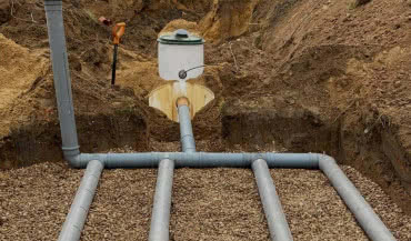 Co zrobić, gdy zapcha się drenaż? Udrażnianie przydomowej oczyszczalni ścieków