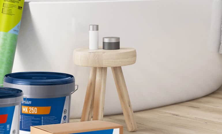 Jak poprawnie zamontować panele winylowe w łazience i kuchni? Przewodnik po technologii LVT