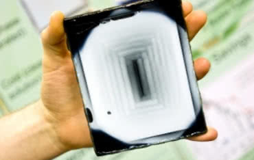 Innowacyjne dachówki zmieniające kolor