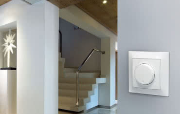 Łączniki i gniazda elektryczne - o czym pamiętać przy wyborze?