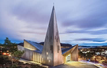 Kościół w Knarvik z szybami marki Pilkington