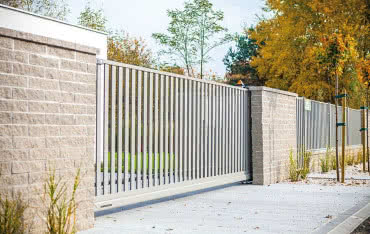 Jak wybrać dobre ogrodzenie domu?