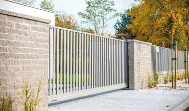 Jak wybrać dobre ogrodzenie domu?