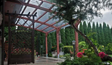 Jak wybrać zadaszenie tarasu i balkonu? Sprawdź zalety Fastlock®