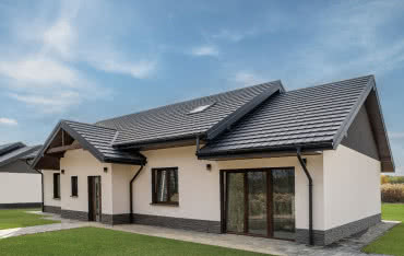 Jakie są aktualne ceny blachodachówki? Od czego zależą?