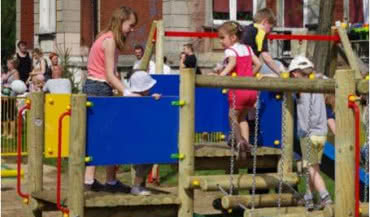 Ursa współfinansowała budowę placu zabaw