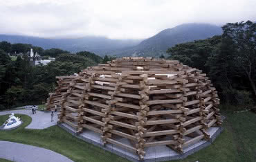 Drewniana kopuła japońskiego muzeum