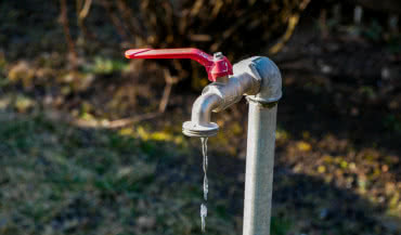 Zawory czerpalne od A do Z - rodzaje, zastosowanie, montaż i konserwacja