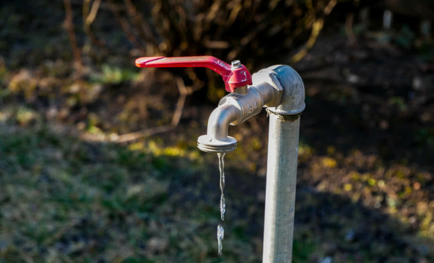 Zawory czerpalne od A do Z - rodzaje, zastosowanie, montaż i konserwacja